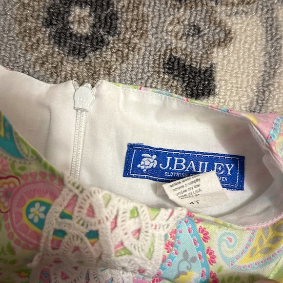 J Bailey Graduation Dress Girls Lilly Paisley Bright Color Size 4T EUC Spring - Picture 2 of 3